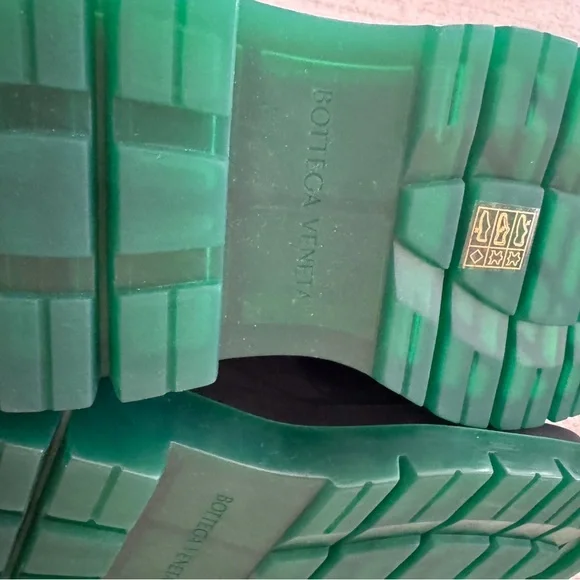 NWT Bottega Veneta Black Leather Boots - Picture 3 of 6